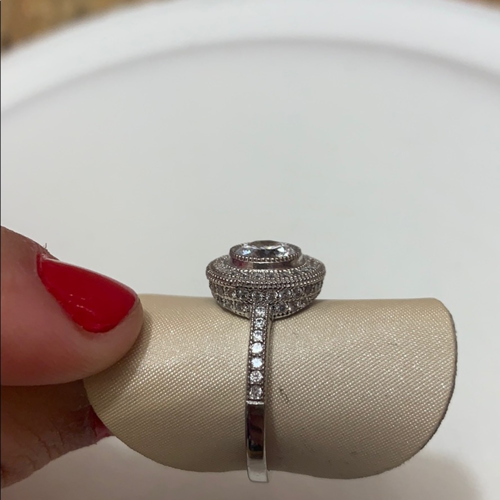 Halo Ring - Picture 3 of 9